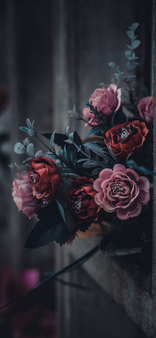 Moody Floral Arrangement - floral Wallpaper