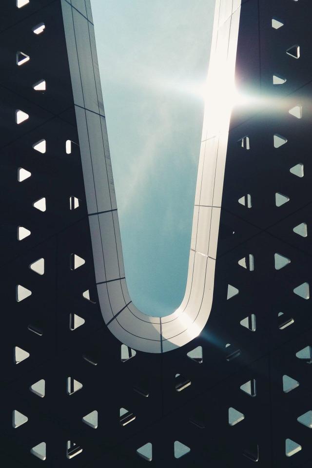 Architectural Sky Glimpse - Related 4K Wallpapers wallpaper