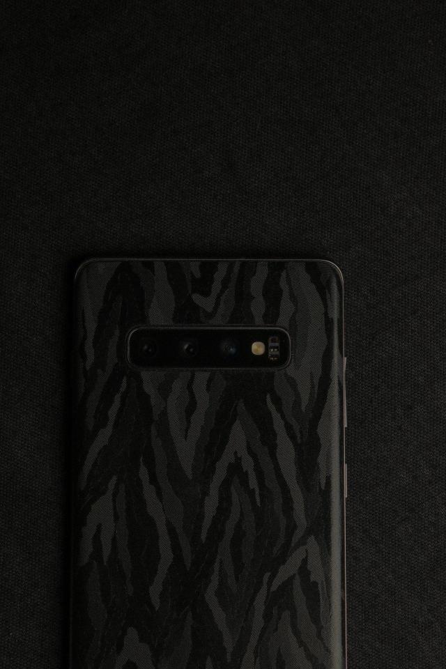 Black Camo Phone - Related Dark Wallpapers wallpaper