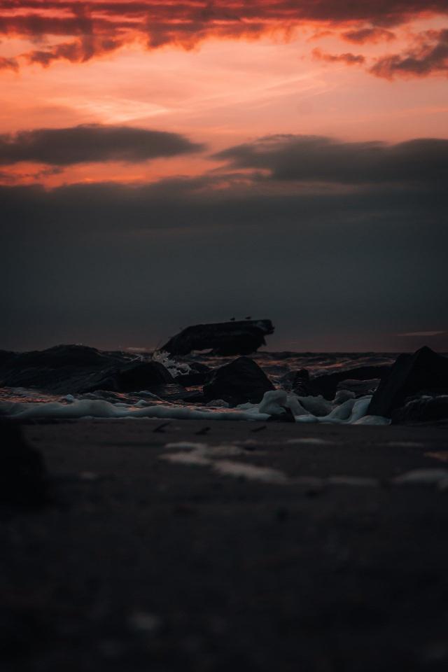 Crimson Sunset Seascape - Related Dark Wallpapers wallpaper