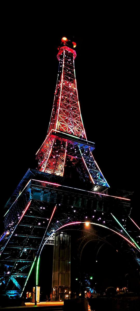 Eiffel Tower at Night - Related Dark Wallpapers wallpaper