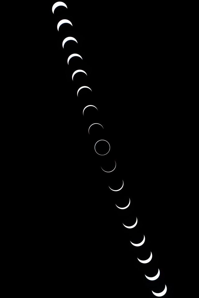 Lunar Eclipse Sequence - Related Dark Wallpapers wallpaper