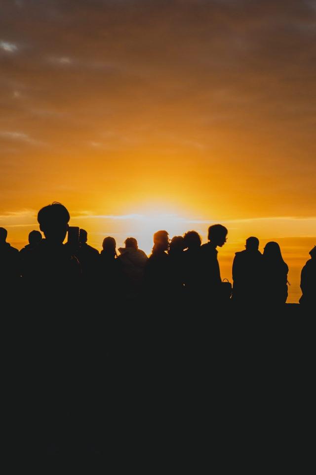 Sunset Crowd Silhouette - Related Dark Wallpapers wallpaper