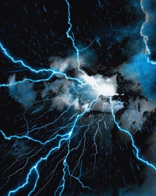Electric Storm Wallpaper - Related 4K Wallpapers wallpaper