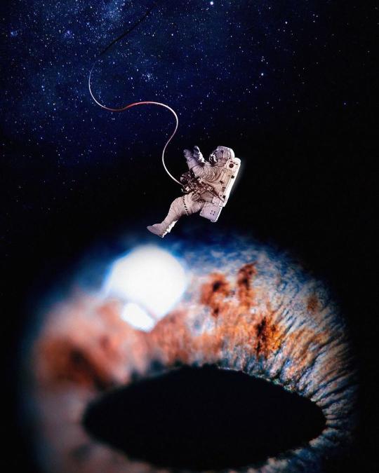 Astronaut Eye of the Universe