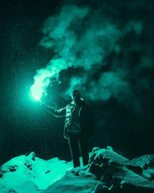 Emerald Flare Night Scene - Related Dope Wallpapers wallpaper