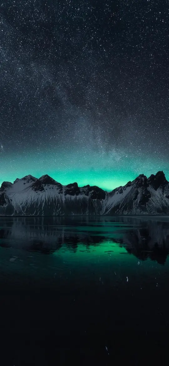 Aurora Mountain Reflection - Related Ghetto Wallpapers wallpaper