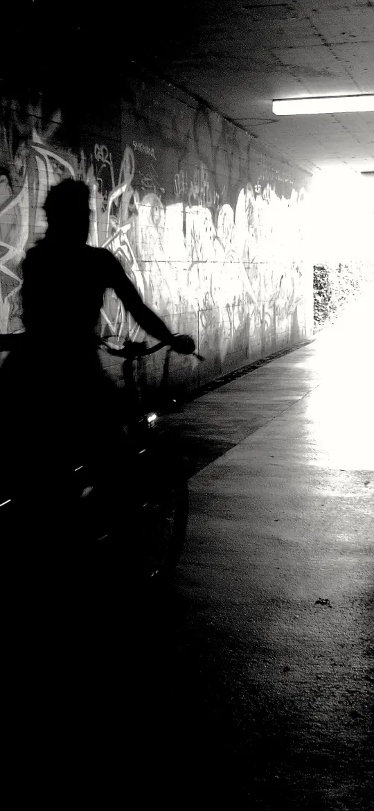Tunnel Rider Silhouette - Related Ghetto Wallpapers wallpaper